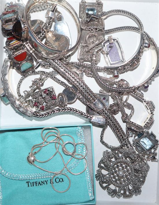 A small group of assorted white metal and 925 jewellery, including hardstone bracelet.